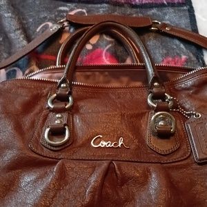 Coach purse brown leather, lavender interior Excellent Condition